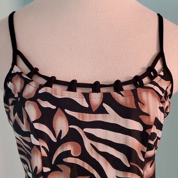 Carol Wior, bathing suit top, size 8, animal print. So cute. Brown tan. - Picture 2 of 6